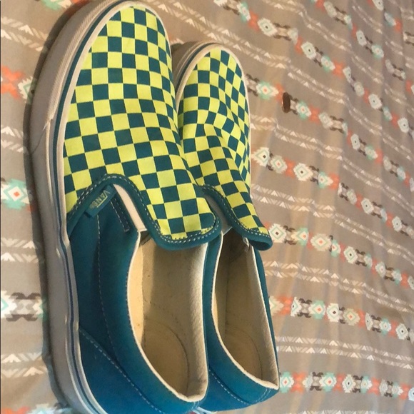 Vans - Picture 2 of 4